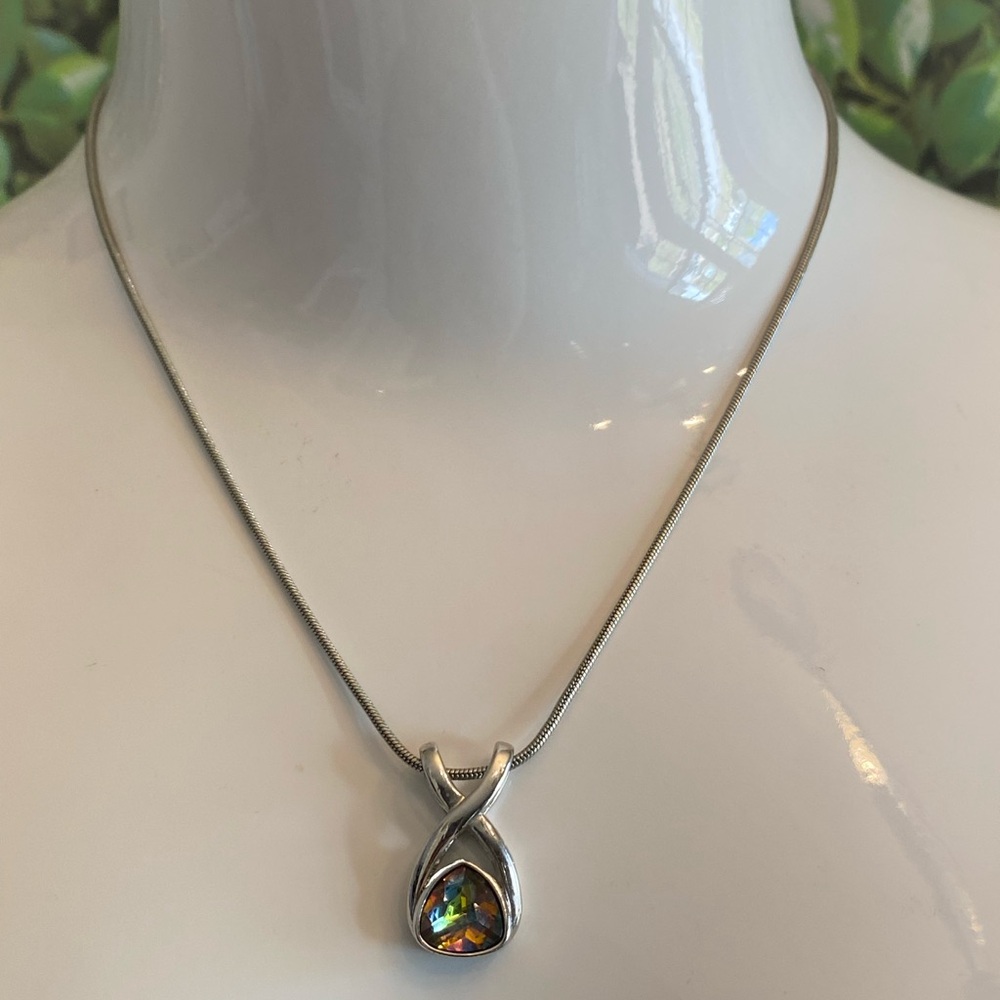 Lia Sophia Pendent Necklace - Picture 3 of 5